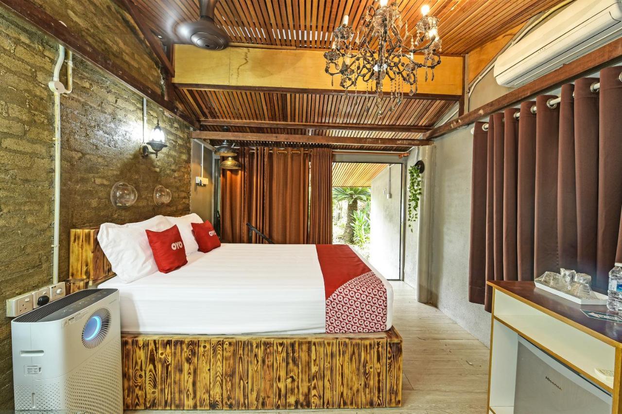 Oyo 90636 Teratak Zakiah Chalet 제란투트 외부 사진