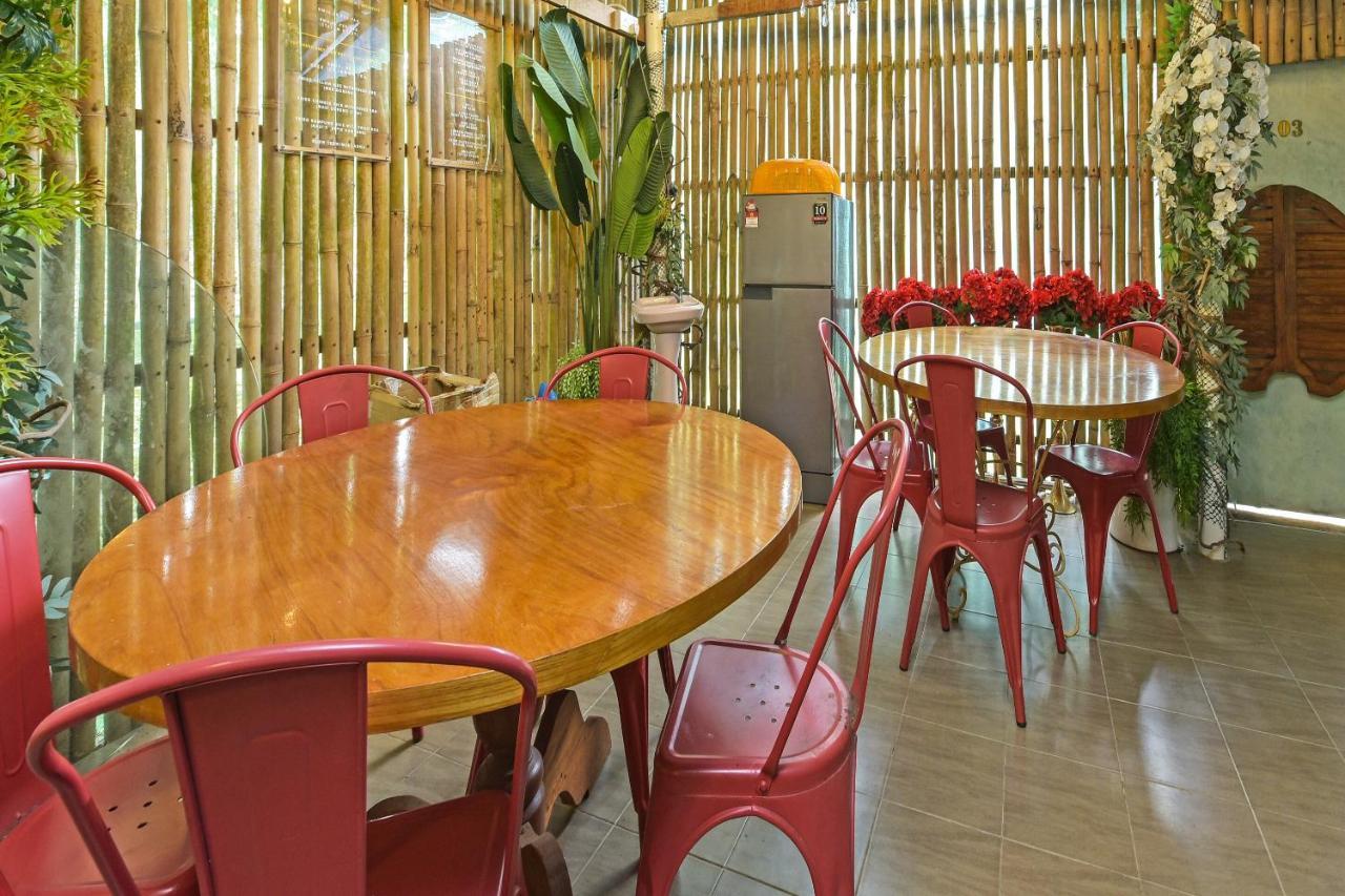 Oyo 90636 Teratak Zakiah Chalet 제란투트 외부 사진