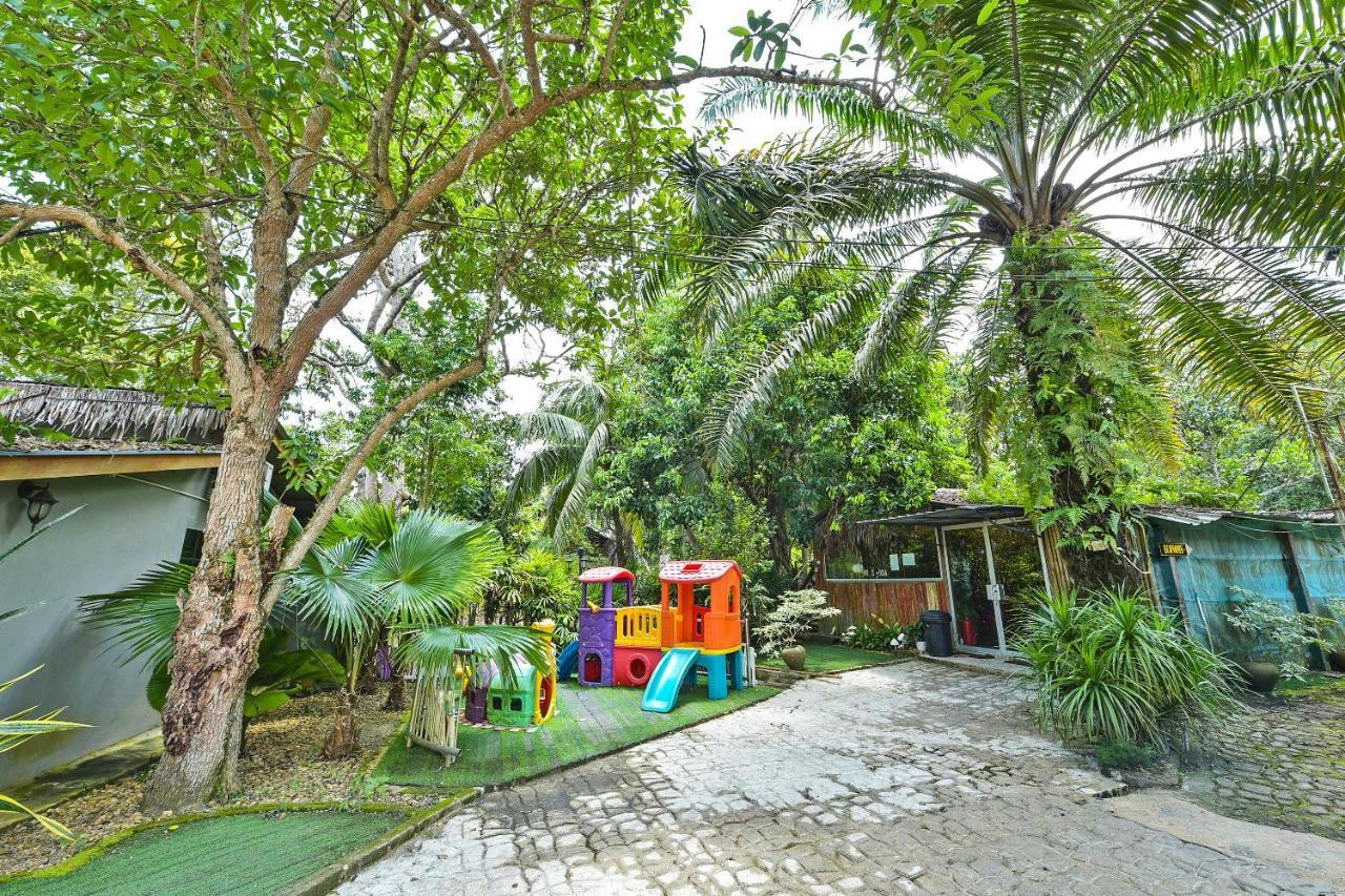 Oyo 90636 Teratak Zakiah Chalet 제란투트 외부 사진