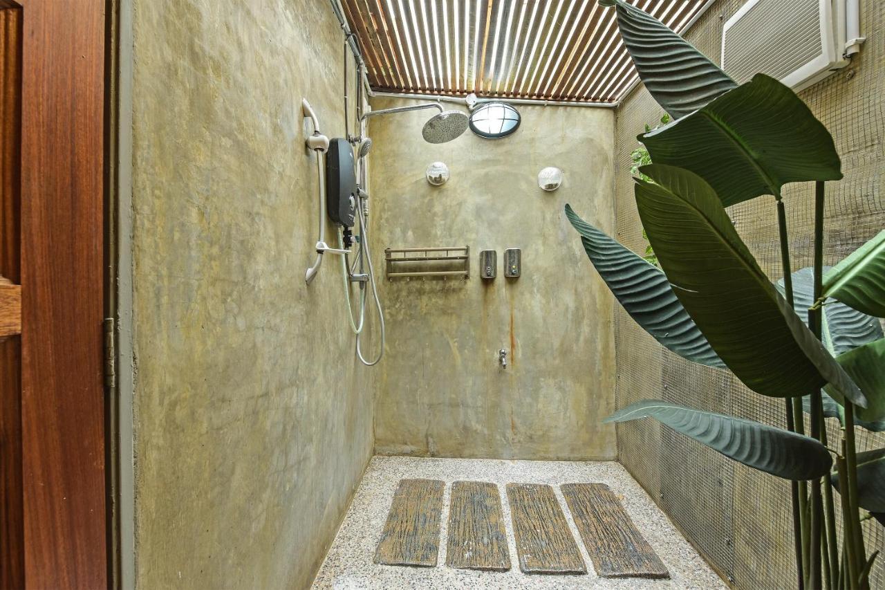 Oyo 90636 Teratak Zakiah Chalet 제란투트 외부 사진