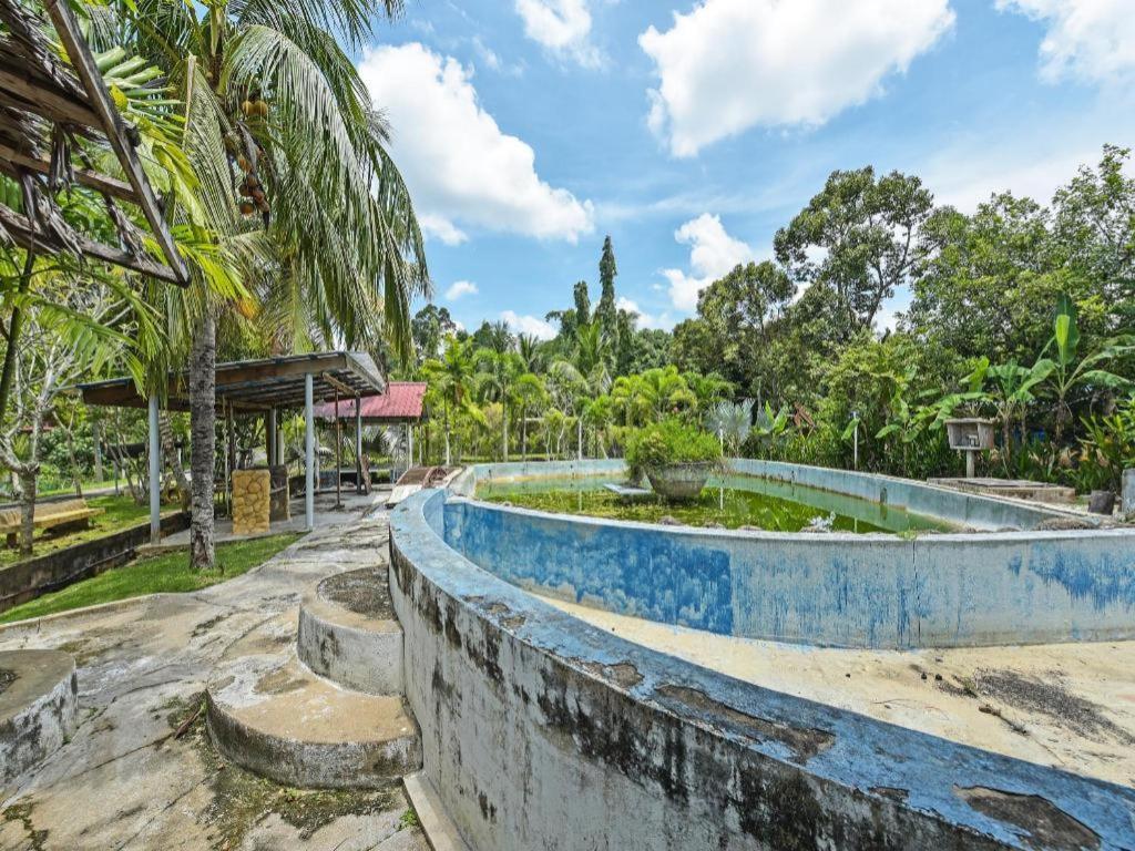 Oyo 90636 Teratak Zakiah Chalet 제란투트 외부 사진